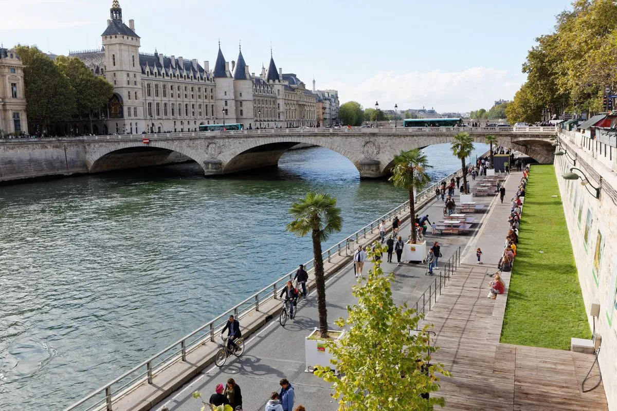 ล่องเรือชมวิวใน Canal de l'Ourcq