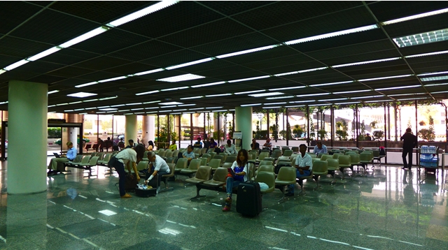 ที่นั่งรอขึ้นเครื่องบิน 2